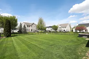 2140 Edgartown Ln, Hoffman Estates, IL 60192 - Photo 39