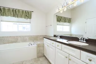 2140 Edgartown Ln, Hoffman Estates, IL 60192 - Photo 25