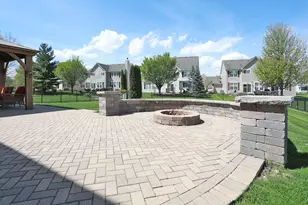 2140 Edgartown Ln, Hoffman Estates, IL 60192 - Photo 35