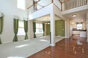 2140 Edgartown Ln, Hoffman Estates, IL 60192 - Photo 5