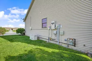 3805 Freedom Blvd, Champaign, IL 61822 - Photo 43