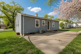 21704 Clyde Ave, Sauk Village, IL 60411 - Photo 3