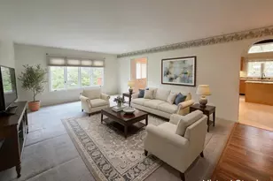 281 Governors Ln, Elgin, IL 60123 - Photo 5