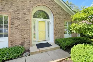 281 Governors Ln, Elgin, IL 60123 - Photo 3