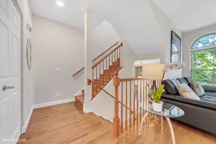 462 Prestwick Ln, Wheeling, IL 60090 - Photo 5