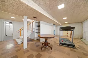 523 W Harrison St, Belvidere, IL 61008 - Photo 25