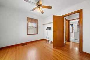 523 W Harrison St, Belvidere, IL 61008 - Photo 13