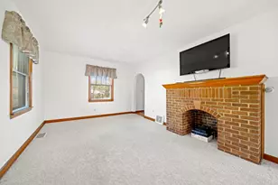 523 W Harrison St, Belvidere, IL 61008 - Photo 7