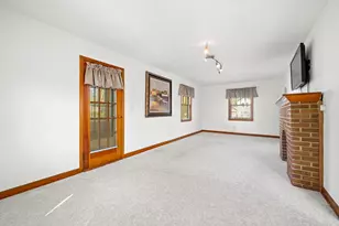 523 W Harrison St, Belvidere, IL 61008 - Photo 9