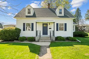523 W Harrison St, Belvidere, IL 61008 - Photo 1