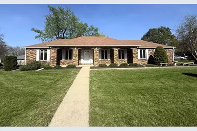 300 Fieldstone Lane, Dixon, IL 61021 - Photo 1