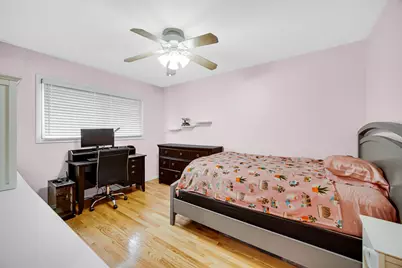 557 W Crockett Avenue, Elmhurst, IL 60126 - Photo 13