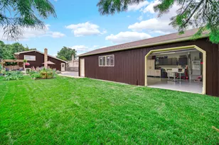557 W Crockett Ave, Elmhurst, IL 60126 - Photo 27