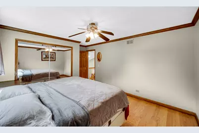 557 W Crockett Avenue, Elmhurst, IL 60126 - Photo 11