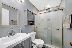 557 W Crockett Ave, Elmhurst, IL 60126 - Photo 17