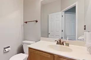 2917 Kentshire Cir, Naperville, IL 60564 - Photo 17