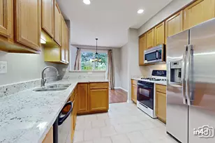 2917 Kentshire Cir, Naperville, IL 60564 - Photo 13