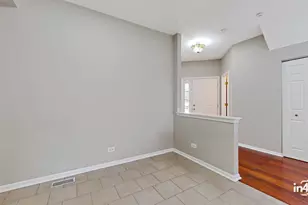 2917 Kentshire Cir, Naperville, IL 60564 - Photo 15