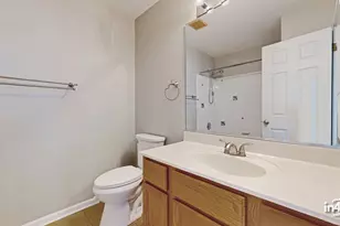 2917 Kentshire Cir, Naperville, IL 60564 - Photo 23