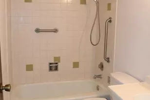 2200 S Stewart Ave, Lombard, IL 60148 - Photo 7