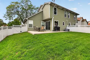 [Address not provided], Carol Stream, IL 60188 - Photo 17