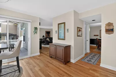 [Address not provided], Carol Stream, IL 60188 - Photo 9