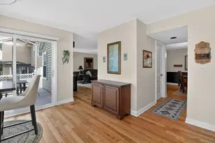 [Address not provided], Carol Stream, IL 60188 - Photo 9