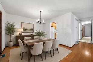 244 Arapahoe Trail, Carol Stream, IL 60188 - Photo 5
