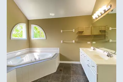 720 Kendridge Court, Aurora, IL 60502 - Photo 31