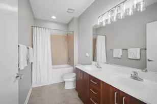 1720 Oak Ave, Evanston, IL 60201 - Photo 11