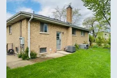 7800 S 78th Court, Bridgeview, IL 60455 - Photo 3