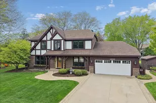 1207 Abbey Ct, Libertyville, IL 60048 - Photo 1
