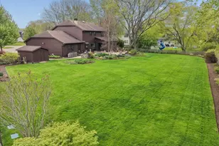 1207 Abbey Ct, Libertyville, IL 60048 - Photo 29