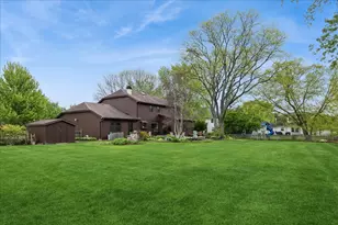 1207 Abbey Ct, Libertyville, IL 60048 - Photo 7