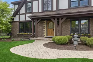 1207 Abbey Ct, Libertyville, IL 60048 - Photo 3