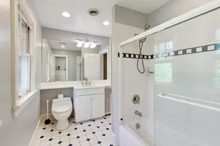 625 E Center Ave, Lake Bluff, IL 60044 - Photo 31