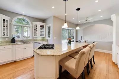 625 E Center Avenue, Lake Bluff, IL 60044 - Photo 9