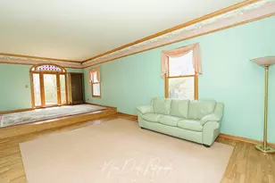 17665 W Julie Ln, Gurnee, IL 60031 - Photo 7