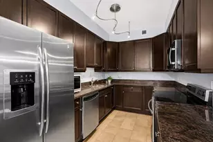 130 N Garland Ct, Chicago, IL 60603 - Photo 5