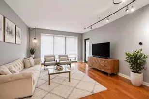 130 N Garland Ct, Chicago, IL 60603 - Photo 3