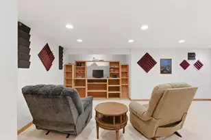 721 Churchill Ln, Oswego, IL 60543 - Photo 25