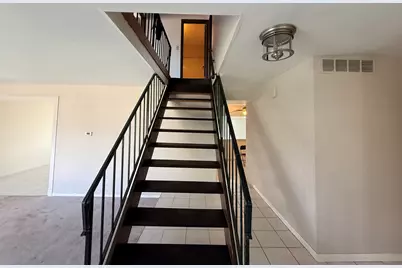 375 Longford Drive, Elgin, IL 60120 - Photo 5