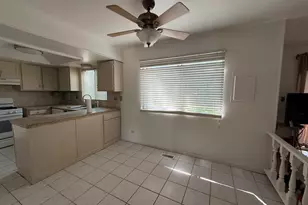 375 Longford Dr, Elgin, IL 60120 - Photo 11
