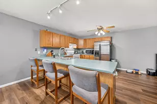 323 W Church St, Genoa, IL 60135 - Photo 9