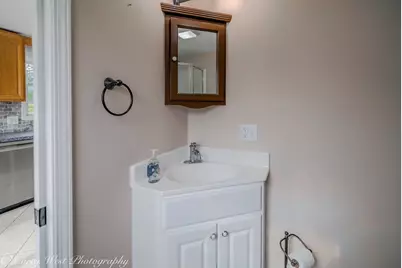 230 Sabin Street, Sycamore, IL 60178 - Photo 11