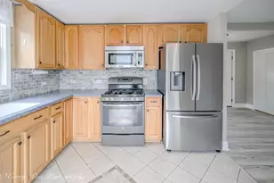 230 Sabin St, Sycamore, IL 60178 - Photo 7