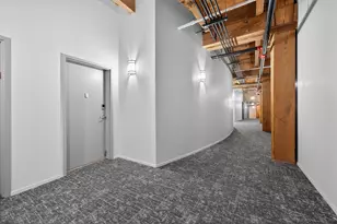 375 W Erie St, Chicago, IL 60654 - Photo 3