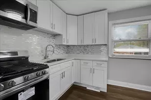 9709 S Avalon Ave, Chicago, IL 60628 - Photo 7
