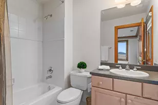 1611 Burr Oak Dr, Libertyville, IL 60048 - Photo 73
