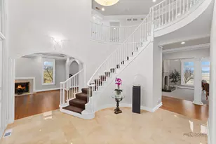 1611 Burr Oak Dr, Libertyville, IL 60048 - Photo 3